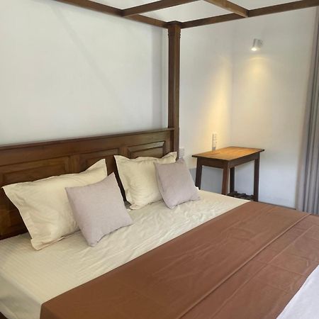 Pearl Gardens Midigama Hotel Exterior photo