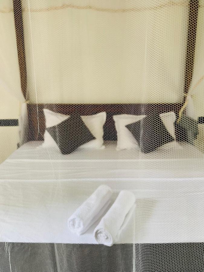 Pearl Gardens Midigama Hotel Exterior photo